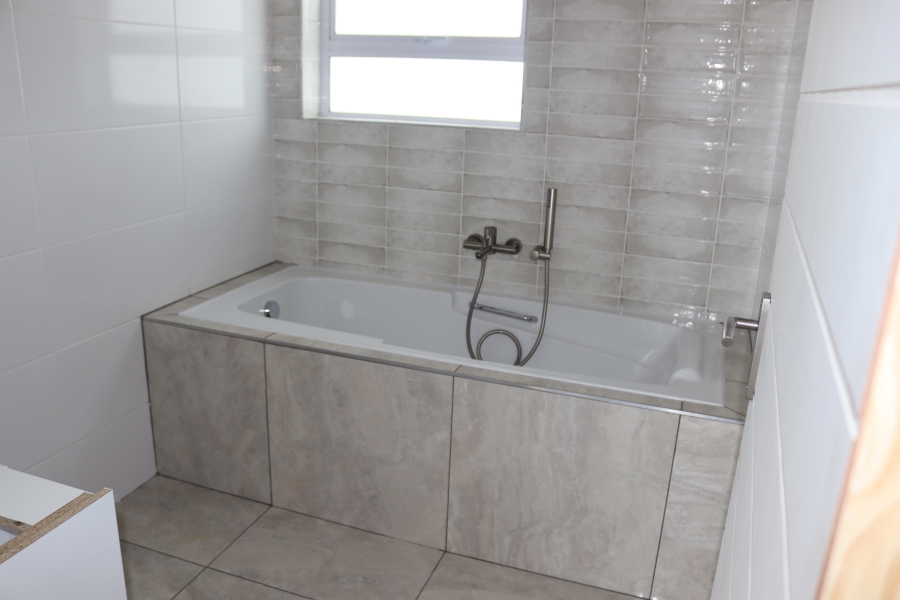 3 Bedroom Property for Sale in Golden Mile Western Cape